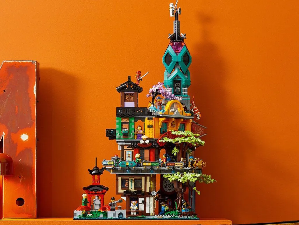 LEGO 71741 Ninjago City Gardens Front View 1024X769