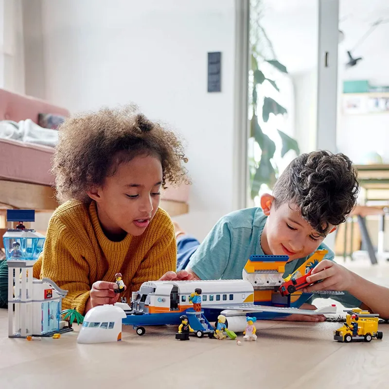 LEGO® City Passenger Airplane 60262 (1)