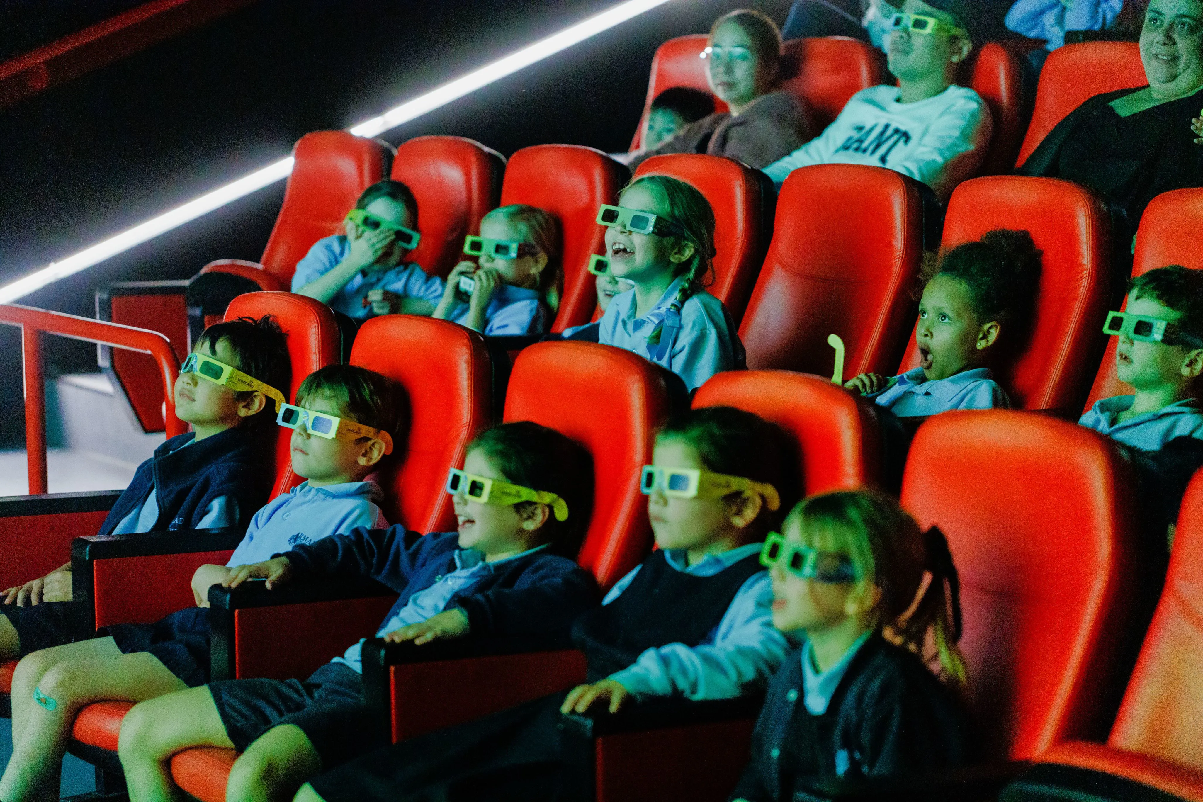 IP131 20190517.3012.2DX 0056 4Dcinema